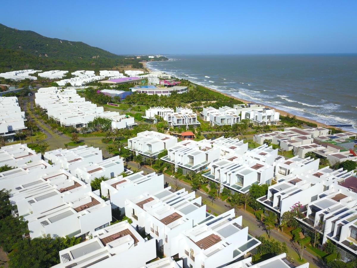 Okinawa Villas And Beach Club - Oceanami Resort Long Hai Esterno foto
