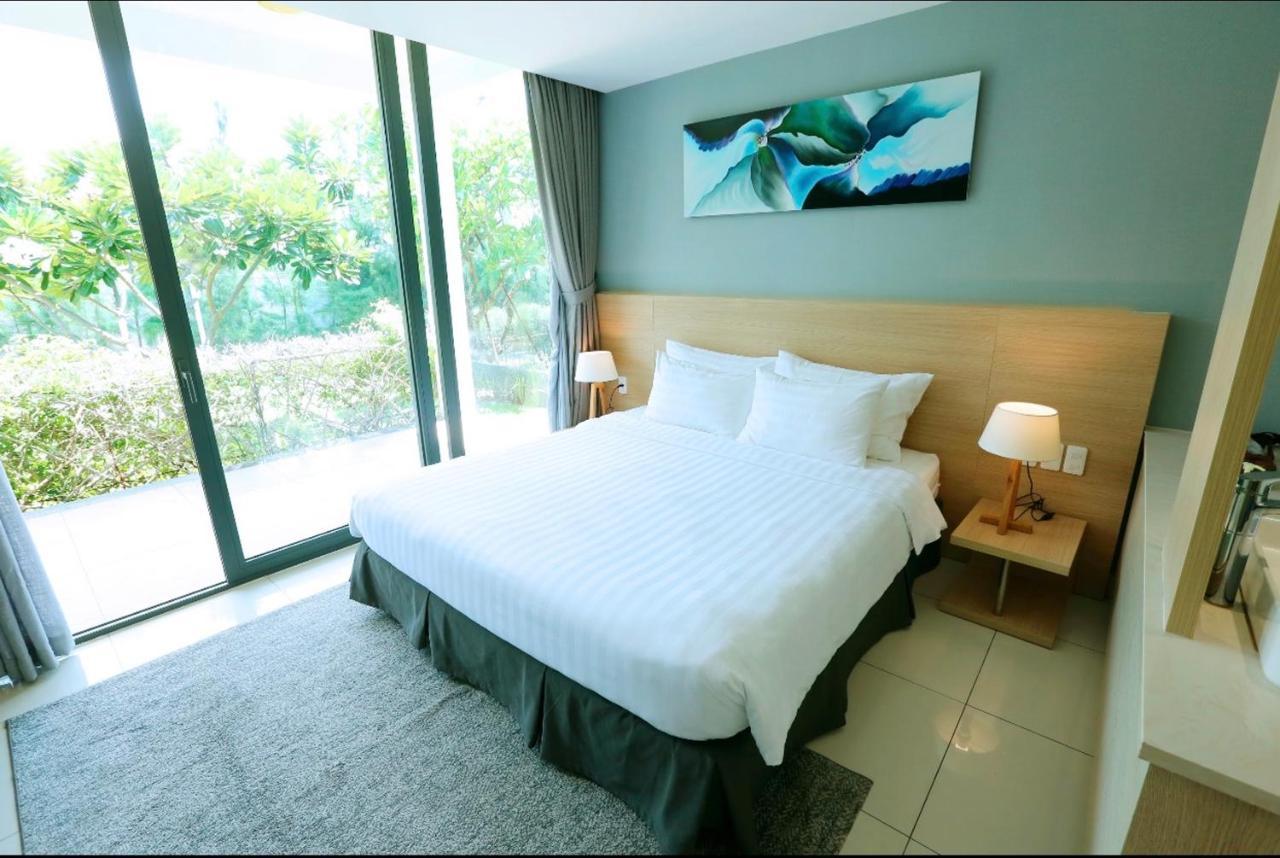 Okinawa Villas And Beach Club - Oceanami Resort Long Hai Esterno foto